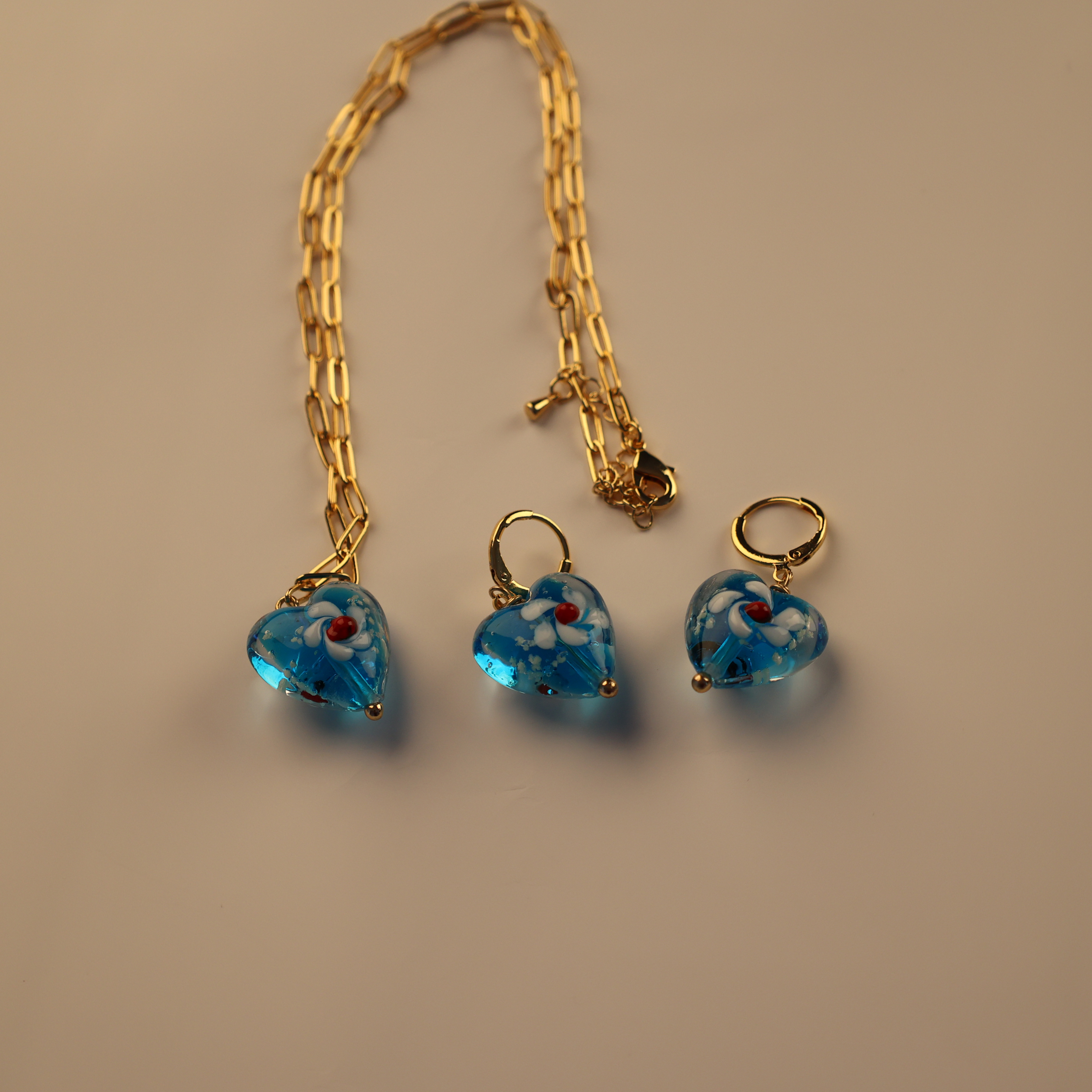 Ensemble de bijoux en forme de cœur, plaqué or émaillé bleu